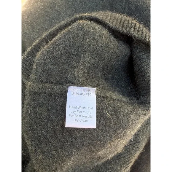 Pronto-Uomo v-neck knitted gray cashmere sweater